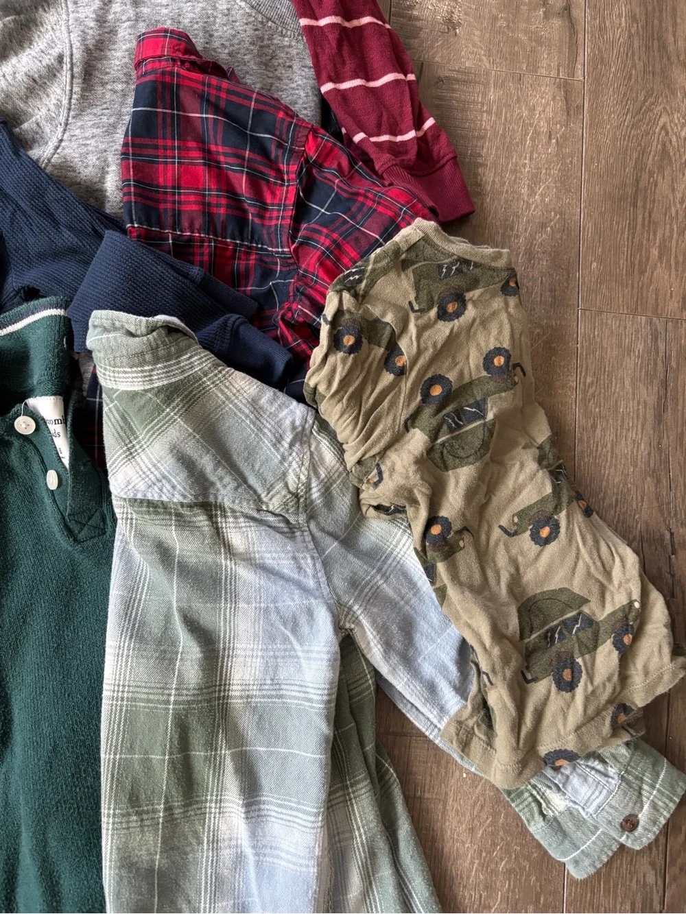 Old Navy boys long sleeve bundle